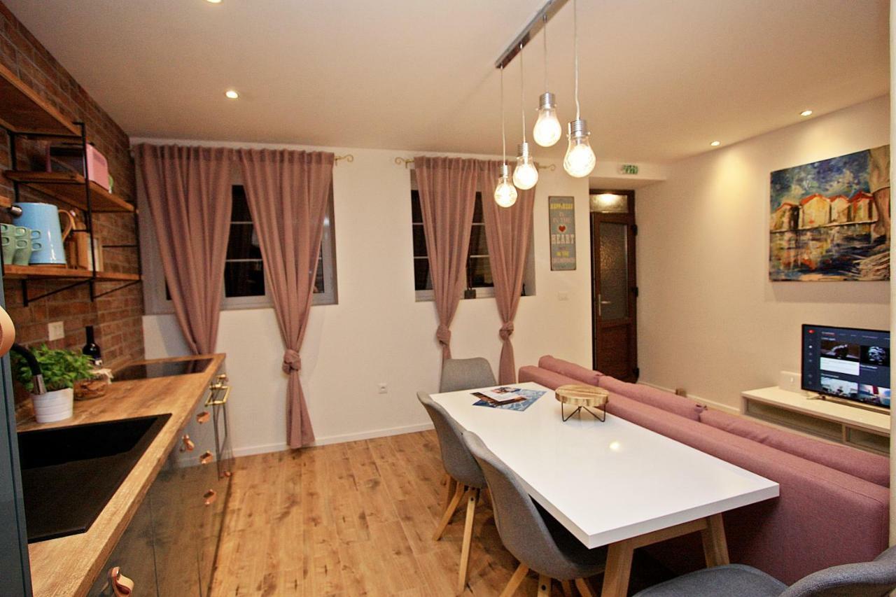 Apartman Michelangelo In The Centar Of Supetar Exterior photo